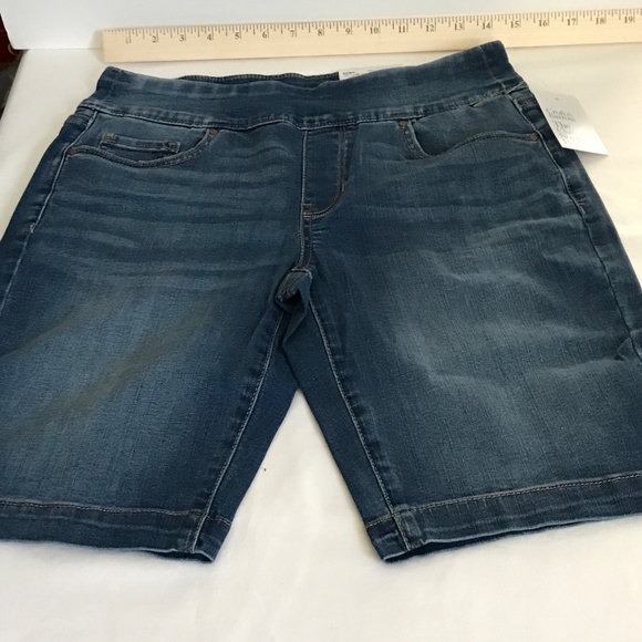 CROFT & BARROW Mid Rise Bermuda Shorts Medium Wash Jean Shorts Women’s Size 4 - Picture 12 of 16